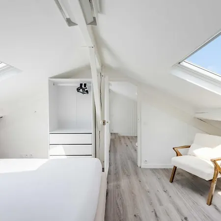 Charming Duplex 2br 6p -