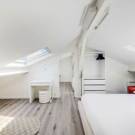 Charming Duplex 2br 6p -